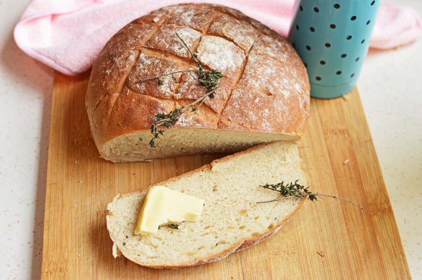 Thyme scented bread